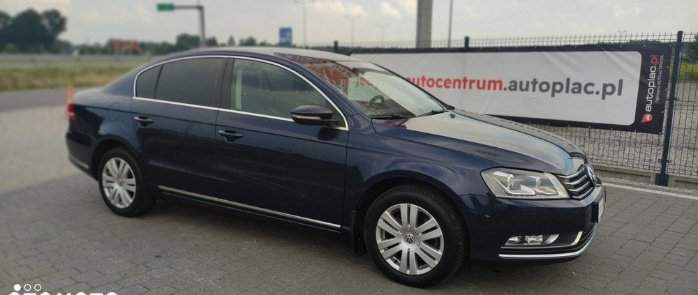 Volkswagen Passat cena 35800 przebieg: 175215, rok produkcji 2011 z Lublin małe 254